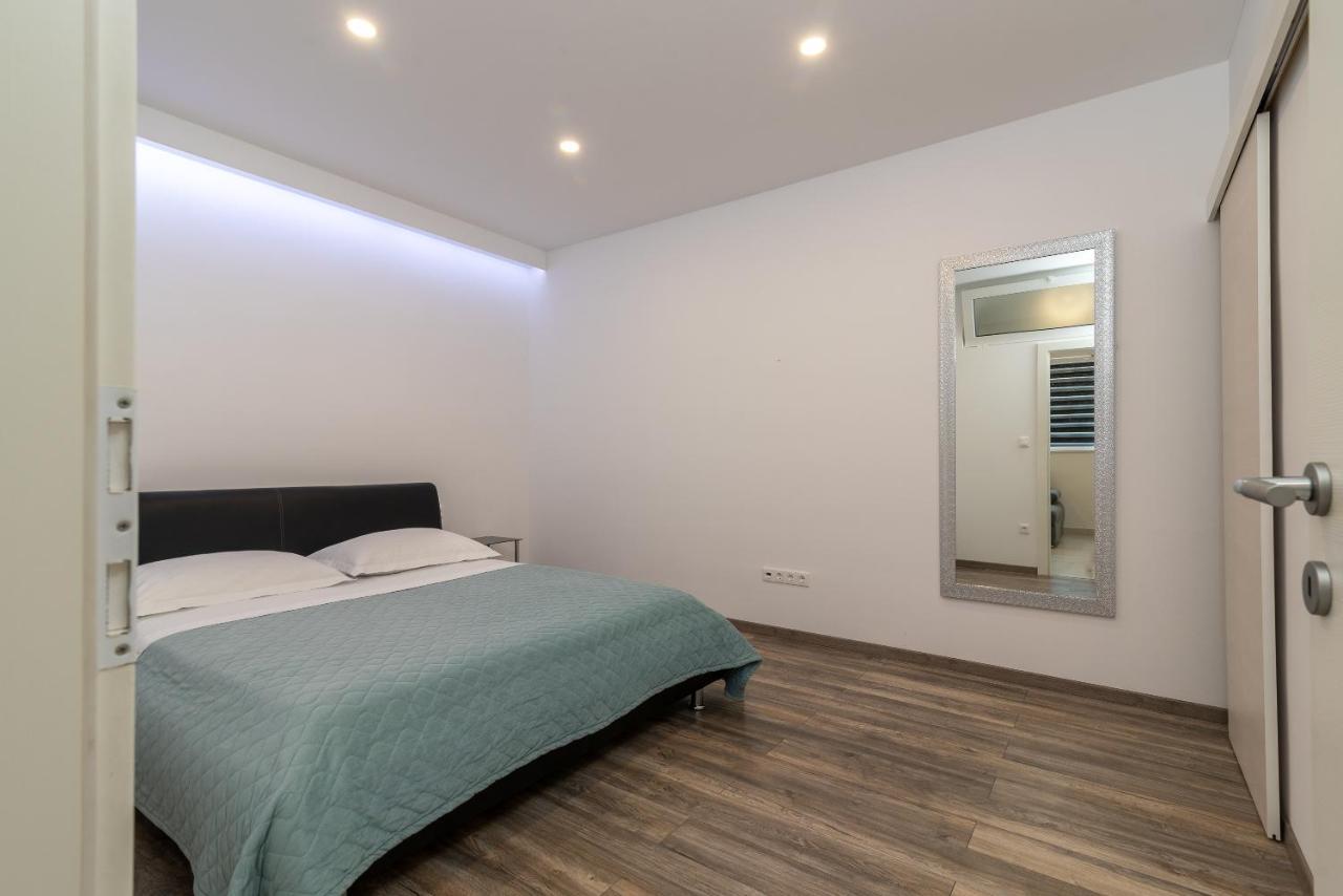 Apartment Soric Trogir Eksteriør bilde